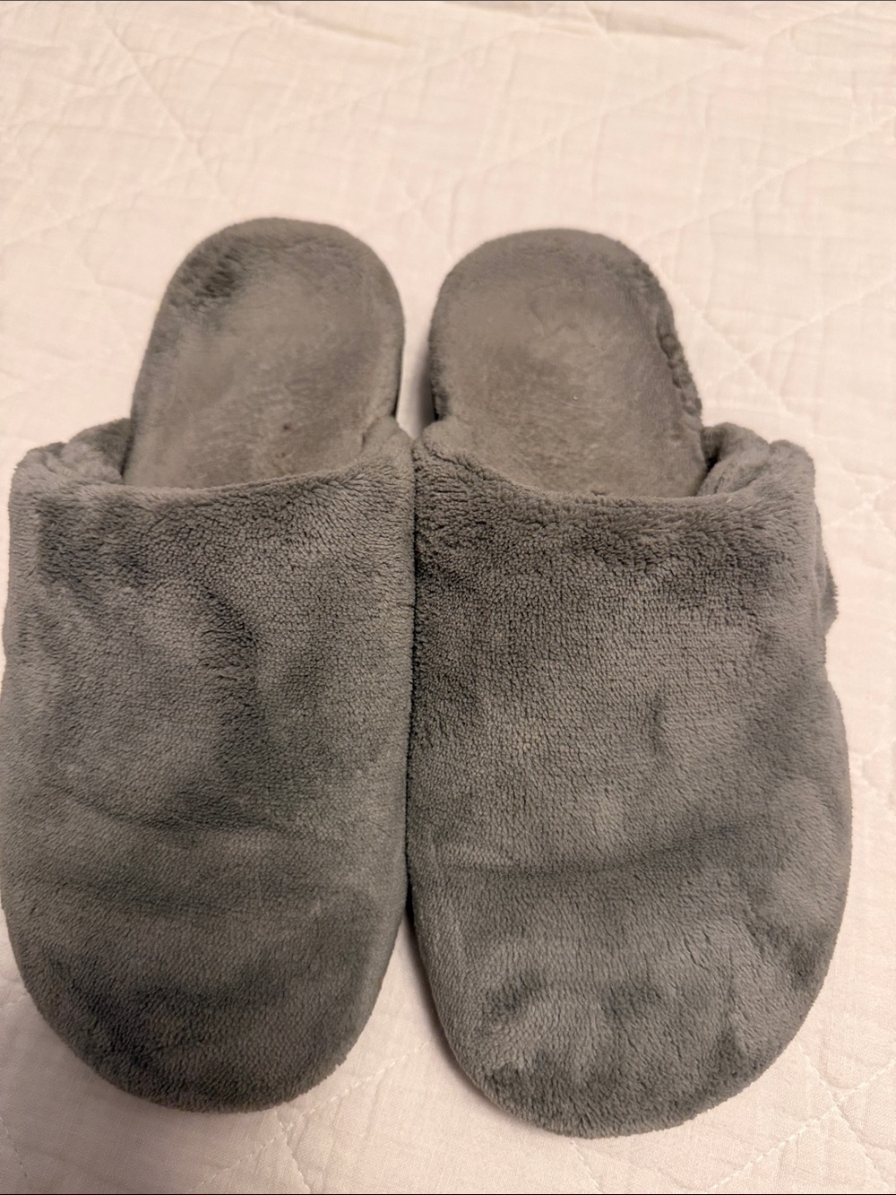 Vionic Gray Plush Women's Slip-On House Slippers